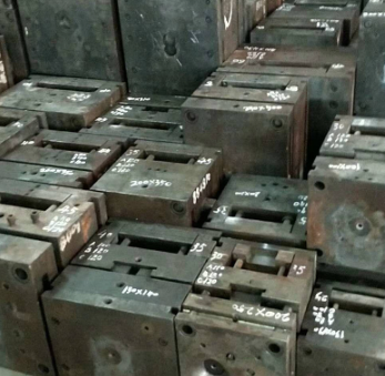 广州废模具铁回收 大量回收废铁 铁块电话 现结现算上门估计